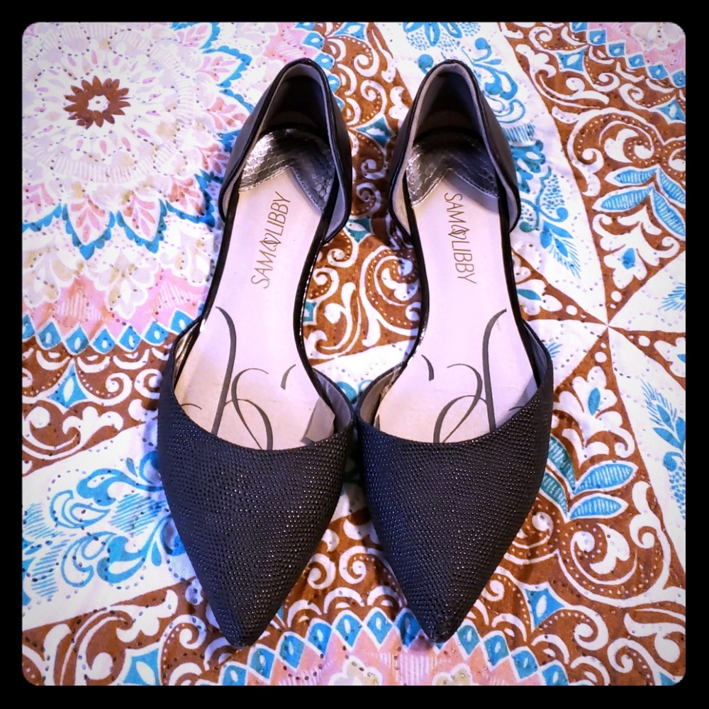 Pointed black Sam and Libby flats sz 7